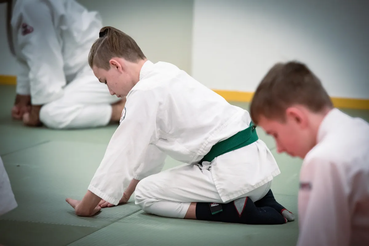 gyerek aikido edzes kez nyújtás